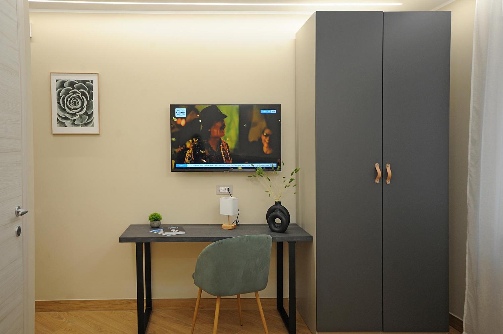 Mom Apartment Rooms&Suites Тиволи Экстерьер фото