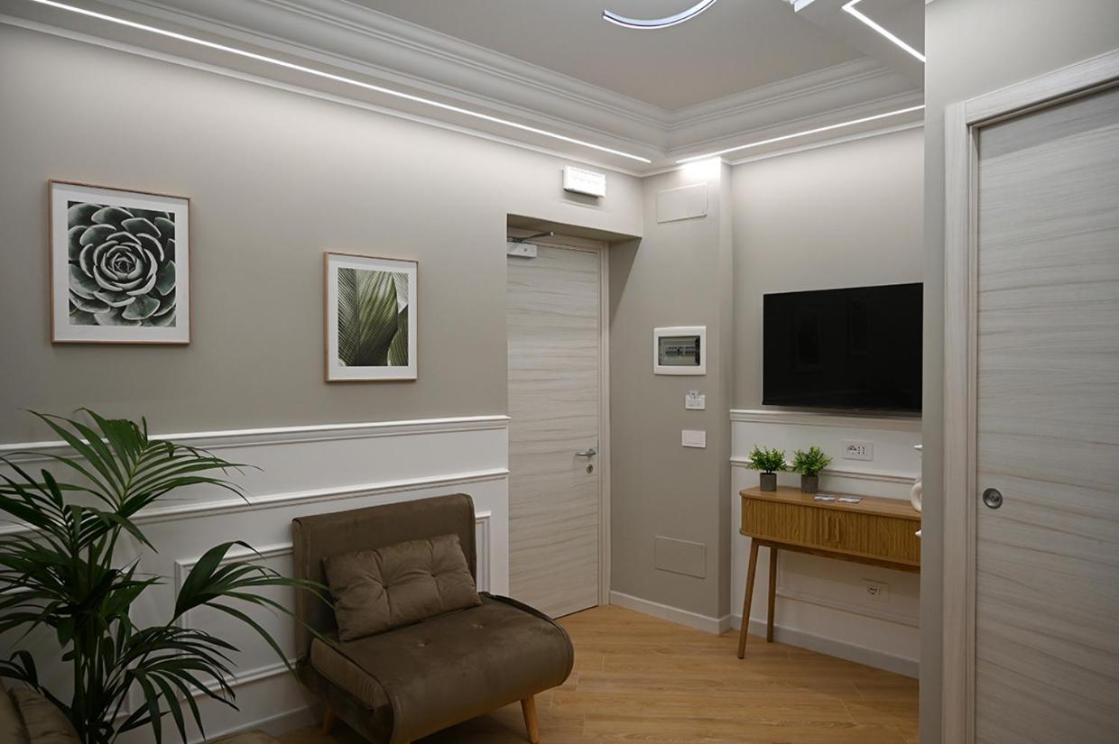 Mom Apartment Rooms&Suites Тиволи Экстерьер фото